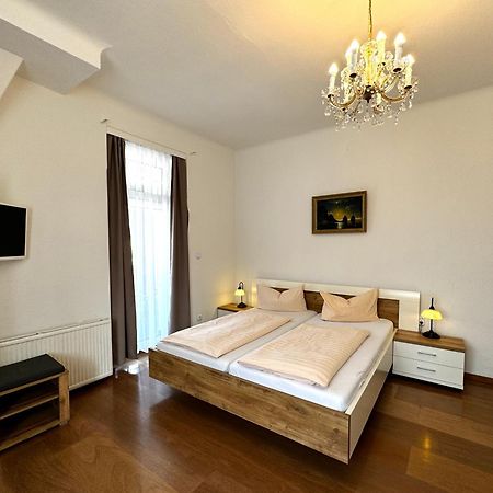 Hotel Zu Den Linden Дрезден Экстерьер фото