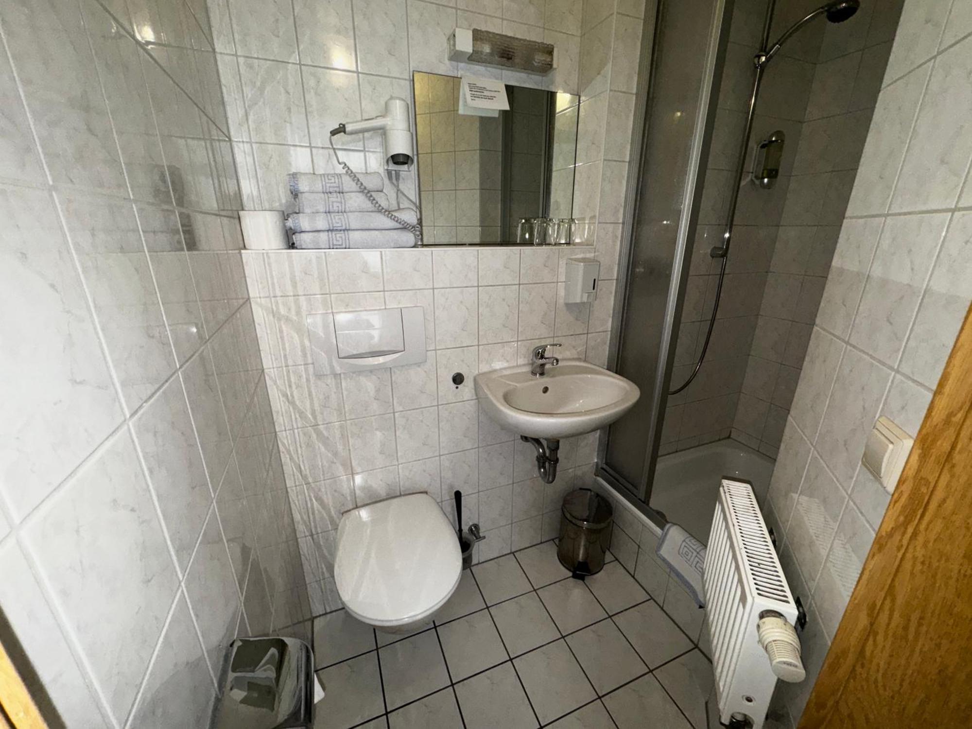 Hotel Zu Den Linden Дрезден Экстерьер фото