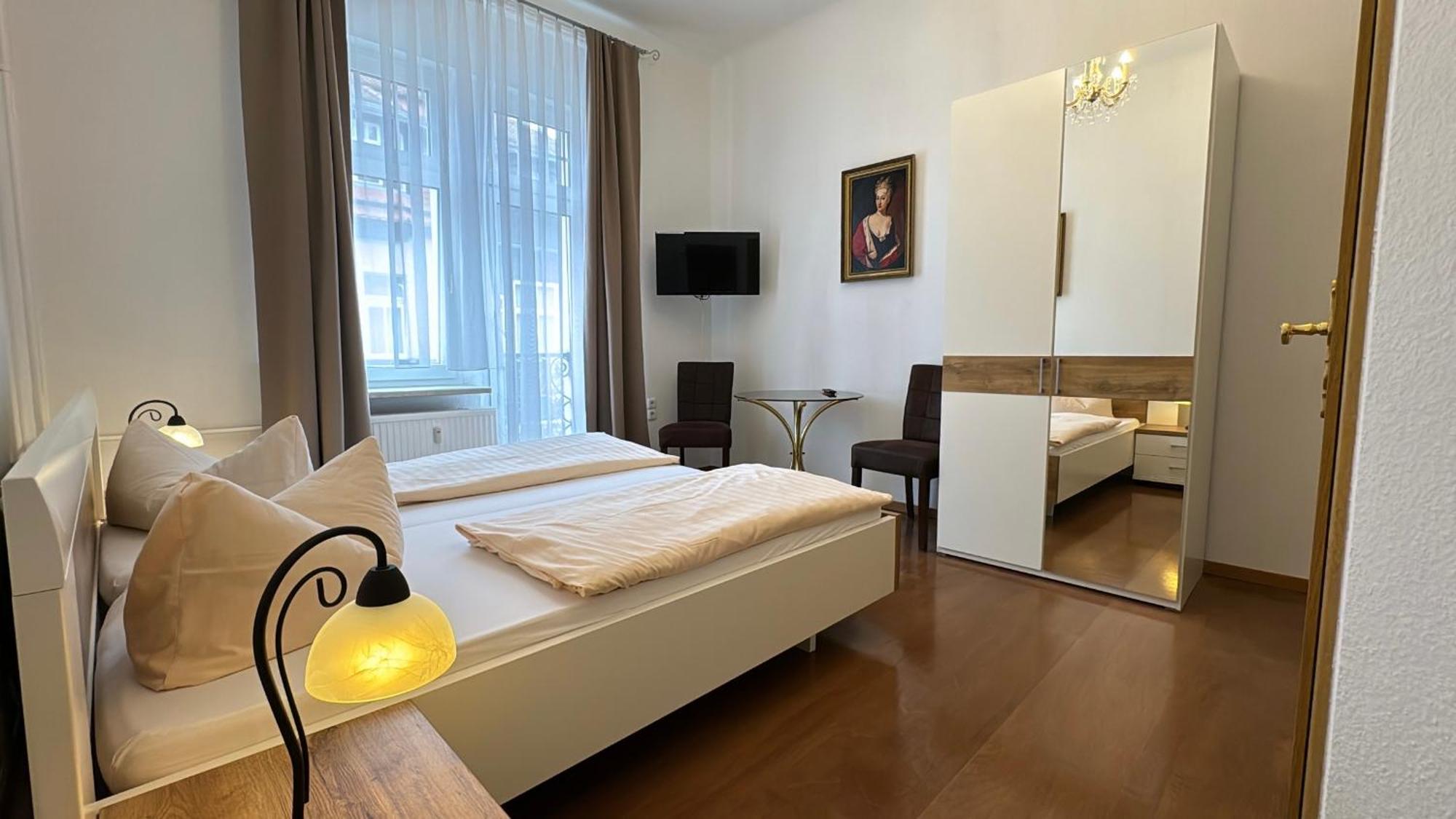 Hotel Zu Den Linden Дрезден Экстерьер фото