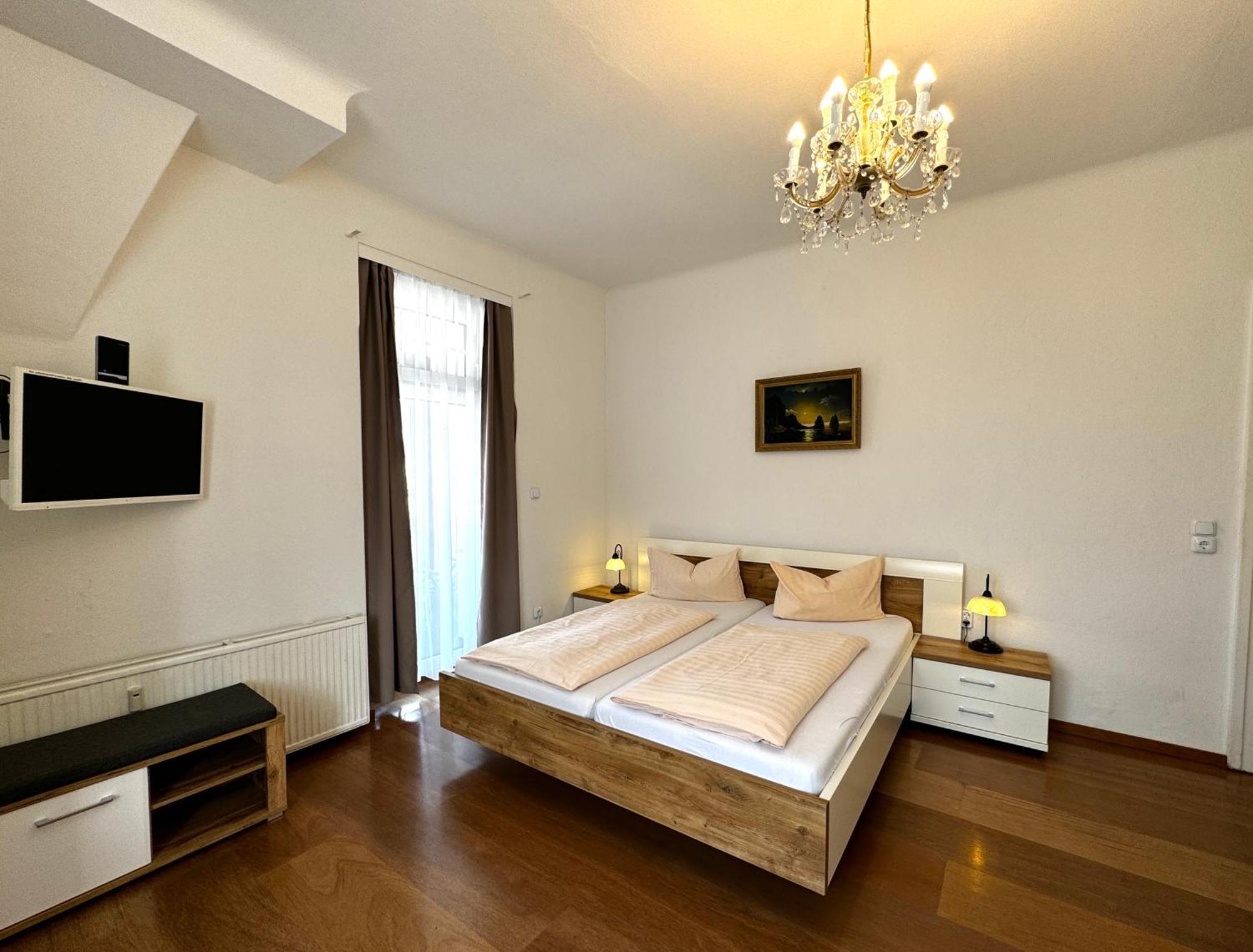 Hotel Zu Den Linden Дрезден Экстерьер фото