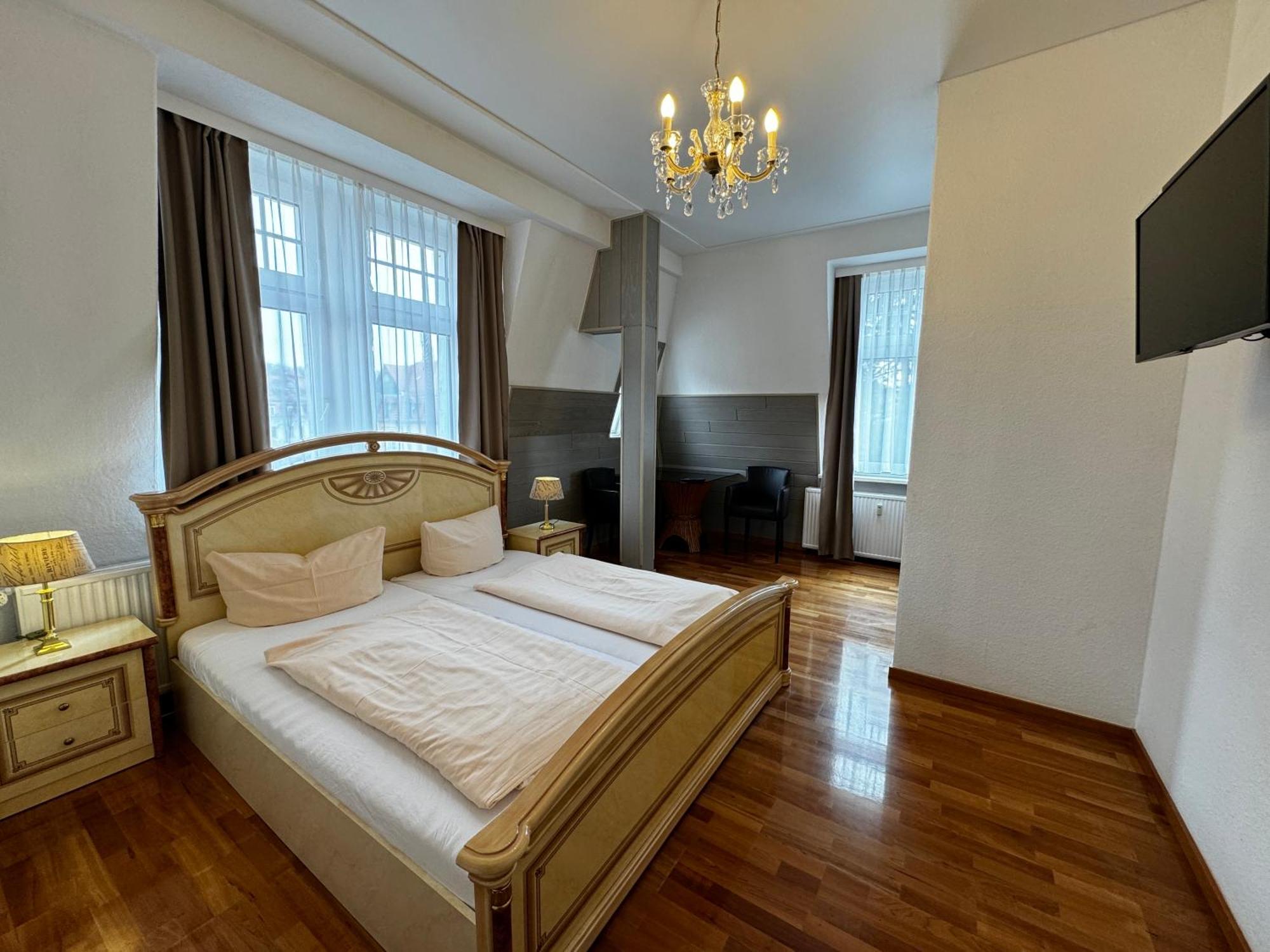 Hotel Zu Den Linden Дрезден Экстерьер фото
